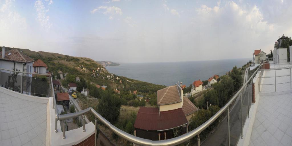 בלצ'יק Momchil Villas מראה חיצוני תמונה