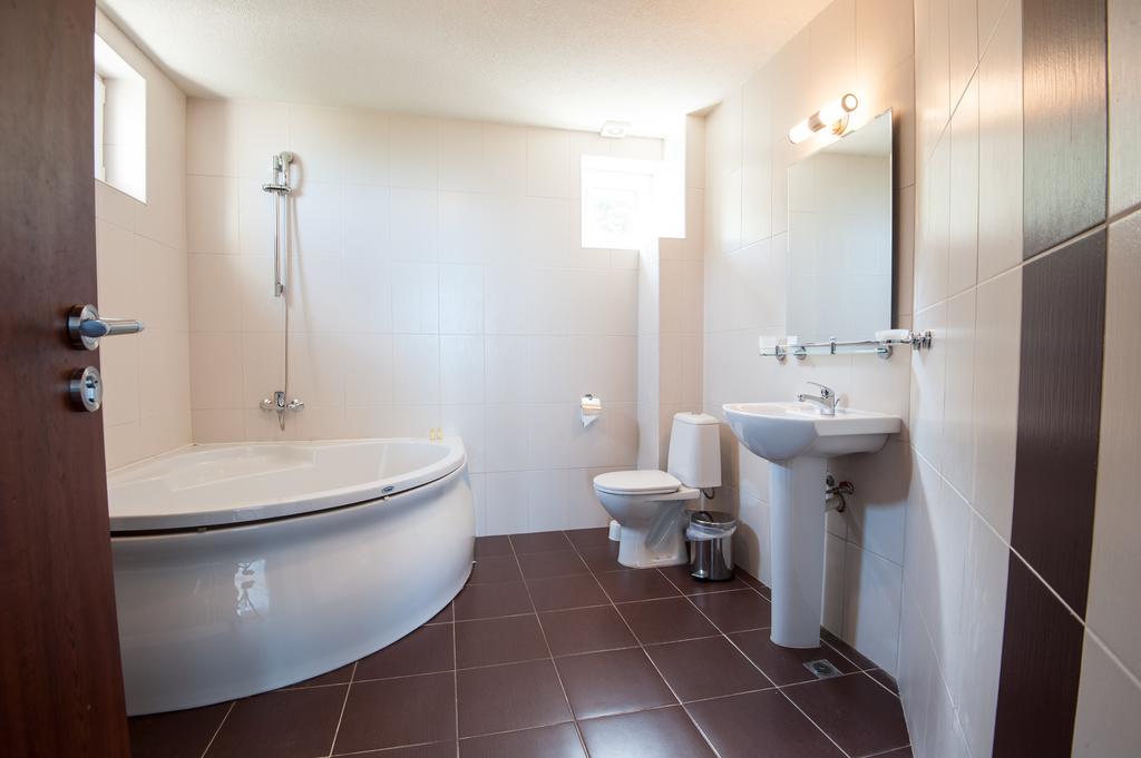 בלצ'יק Momchil Villas מראה חיצוני תמונה